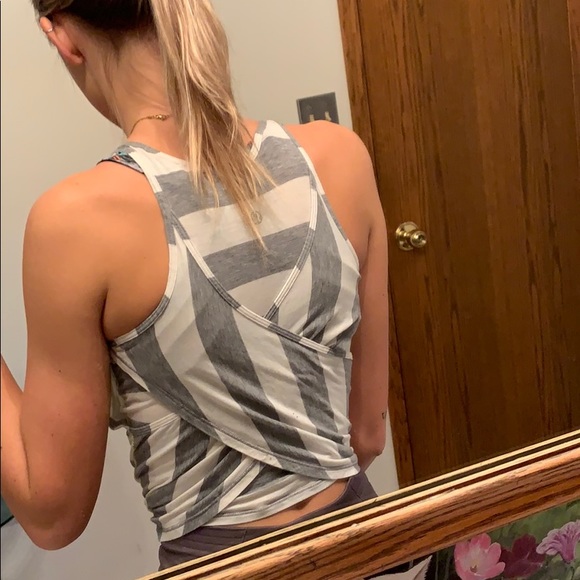 lululemon tank - Picture 4 of 4